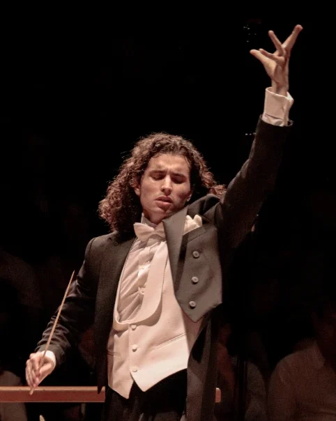 Fotografía profesional del director de orquesta Anxelo Maia